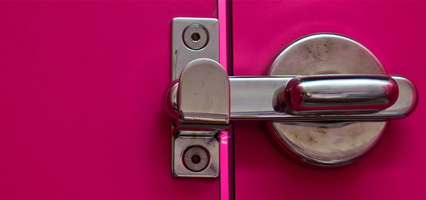 Childproof Gate Lock in Valinda, California